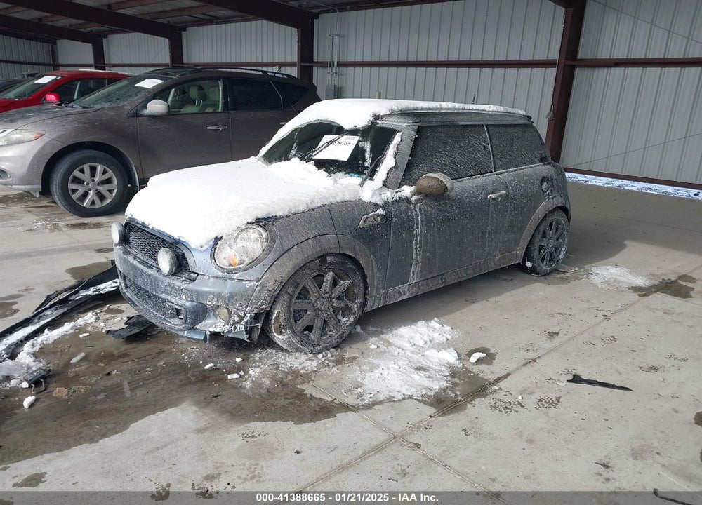 2011 MINI COOPER S VIN: WMWSV3C58BTY14334