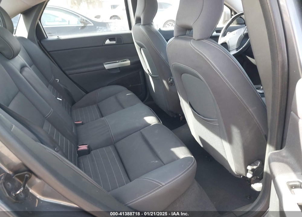 2007 VOLVO S40 VIN: YV1MS390372309227