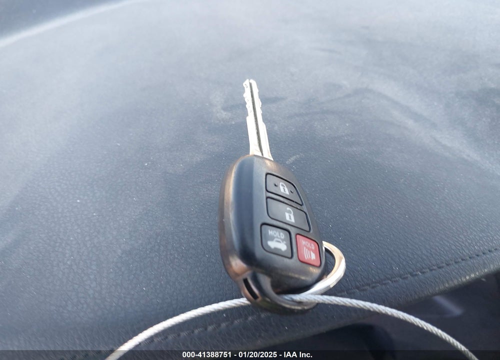 2018 TOYOTA COROLLA LE VIN: 2T1BURHE6JC121690