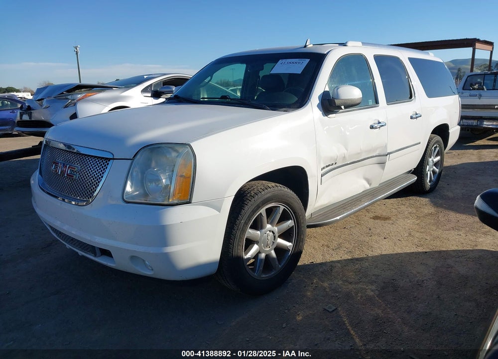 2011 GMC YUKON XL 1500 DENALI VIN: 1GKS1MEF4BR363222