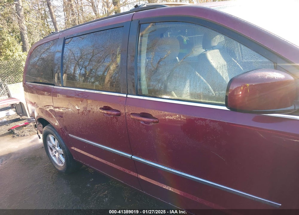 2009 CHRYSLER TOWN & COUNTRY TOURING VIN: 2A8HR54119R521474