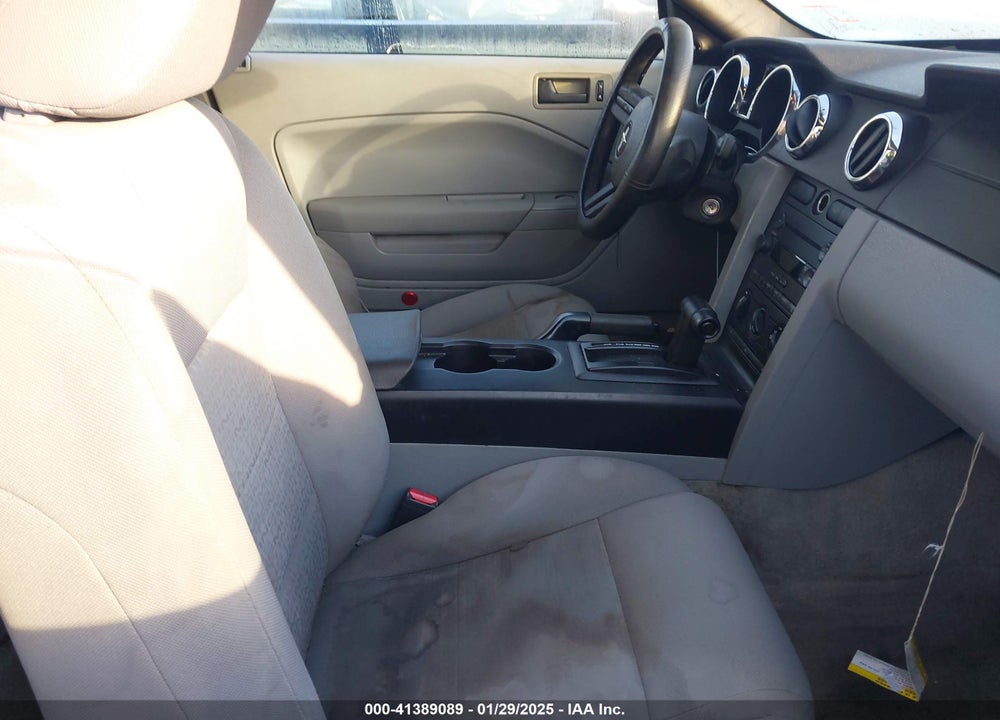 2005 FORD MUSTANG VIN: 1ZVFT84N755219924