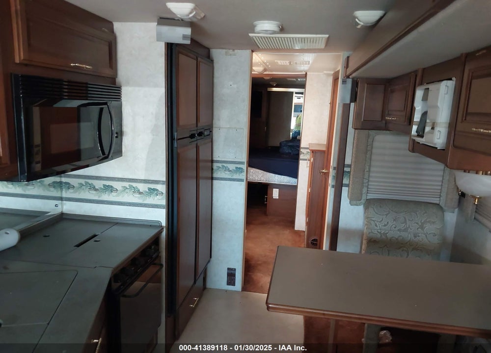 2002 FREIGHTLINER FLEETWOOD MOTOR HOME X LINE MOTOR HOME VIN: 4UZAAHAK52CJ60436