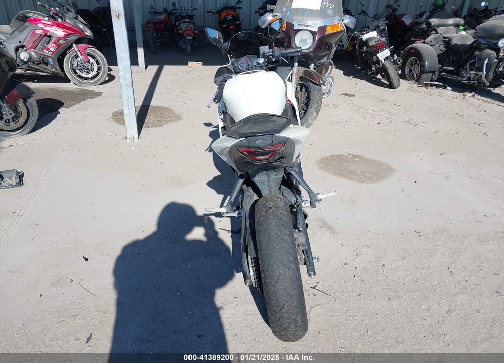 2016 YAMAHA YZFR3 VIN: MH3RH06YXGK014906