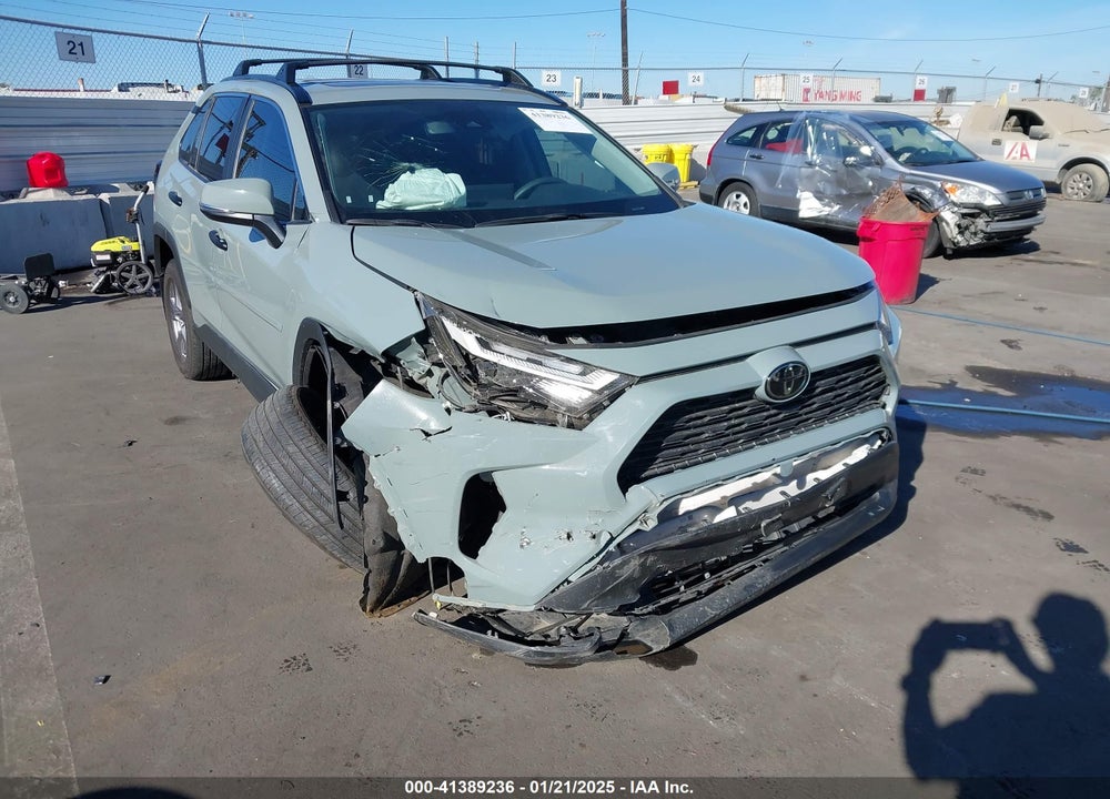 2022 TOYOTA RAV4 XLE VIN: 2T3W1RFV8NW231696