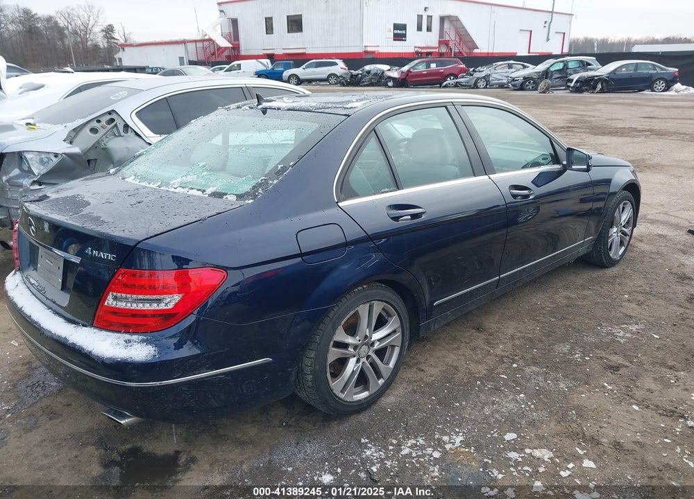2012 MERCEDES-BENZ C 300 LUXURY 4MATIC/SPORT 4MATIC VIN: WDDGF8BB8CA673200