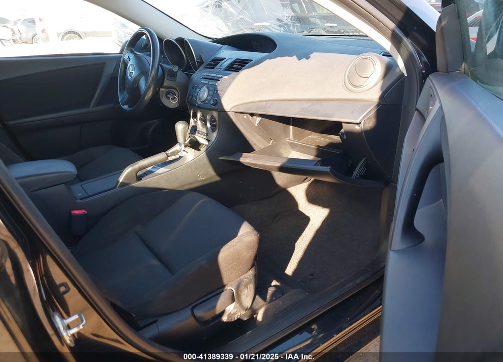 2010 MAZDA 3 I SPORT VIN: JM1BL1SG4A1341302