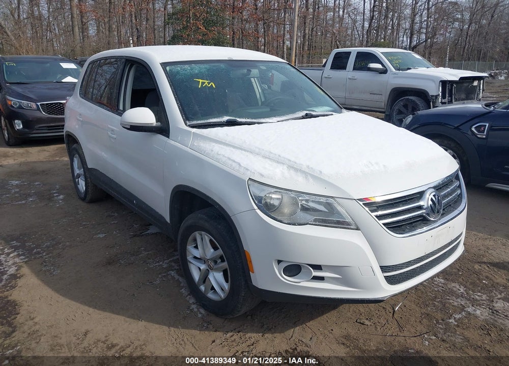 2011 VOLKSWAGEN TIGUAN S VIN: WVGAV7AX5BW532964