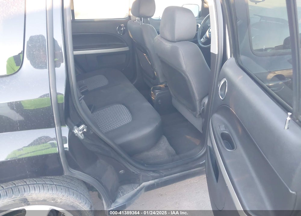 2011 CHEVROLET HHR LS VIN: 3GNBAAFW5BS626038