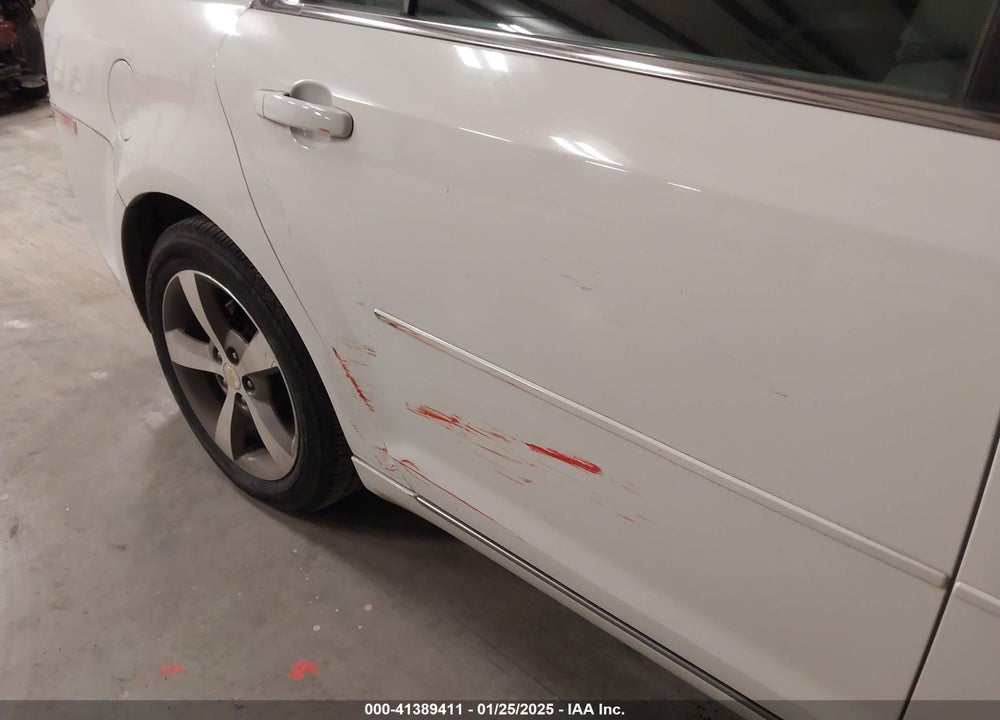 2011 CHEVROLET MALIBU VIN: 1G1ZC5E17BF294017