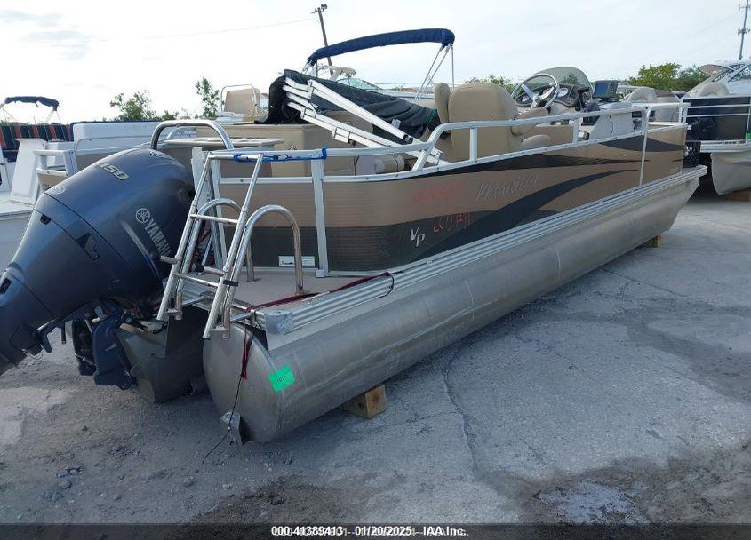 2014 MANITOU OASIS PONTOON VIN: TII37607G314