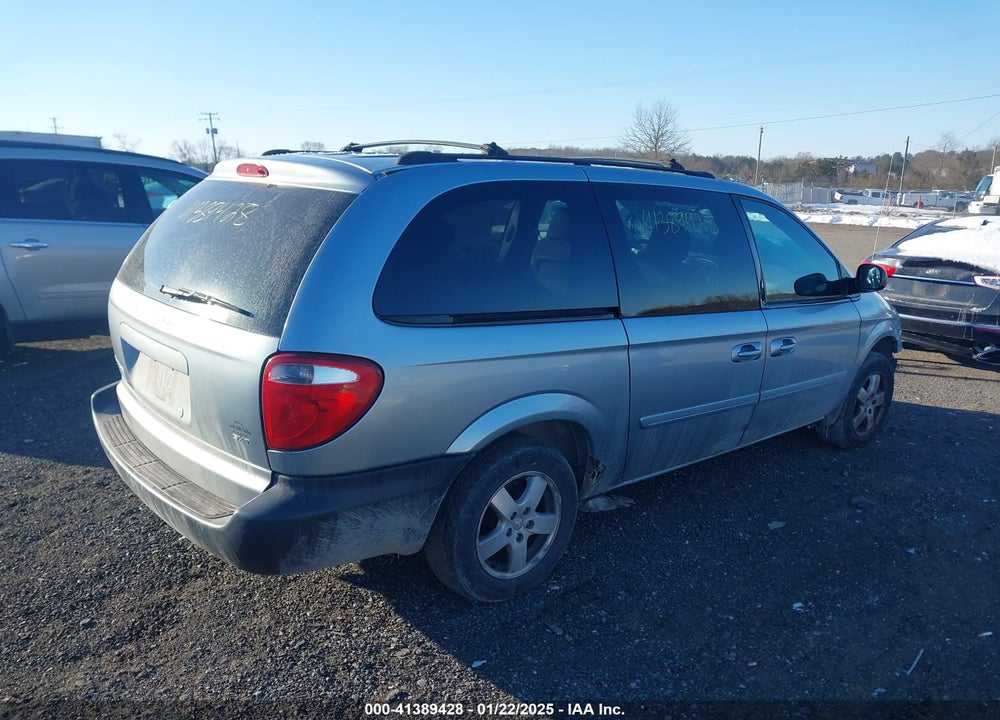 2005 DODGE GRAND CARAVAN SXT VIN: 2D8GP44L75R266801