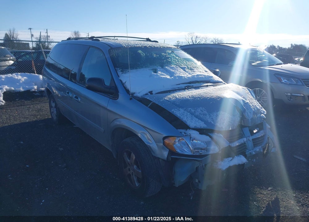 2005 DODGE GRAND CARAVAN SXT VIN: 2D8GP44L75R266801