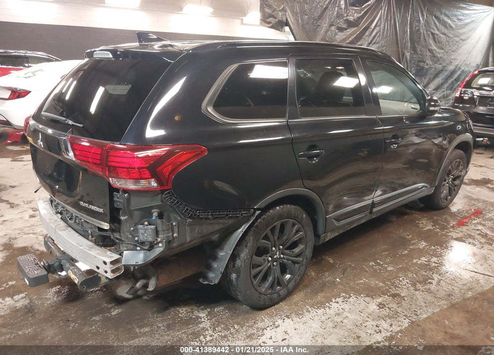 2018 MITSUBISHI OUTLANDER LE VIN: JA4AD3A3XJZ048549