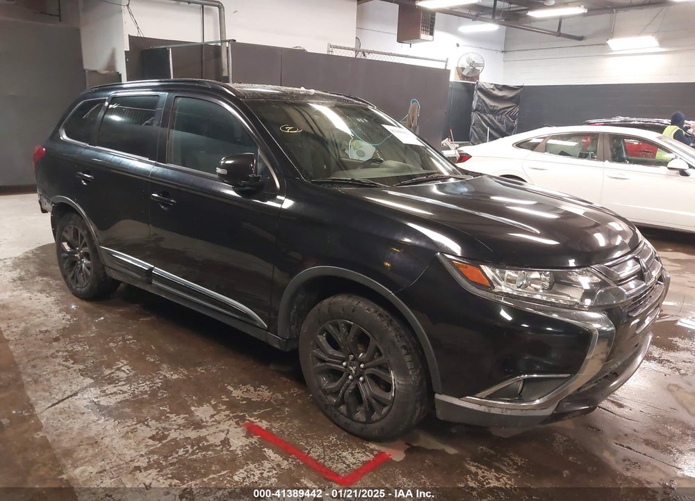 2018 MITSUBISHI OUTLANDER LE VIN: JA4AD3A3XJZ048549
