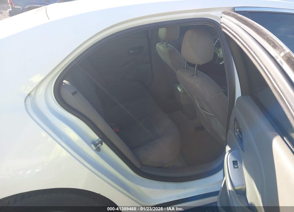 2015 CHEVROLET MALIBU LS VIN: 1G11B5SL5FF105876