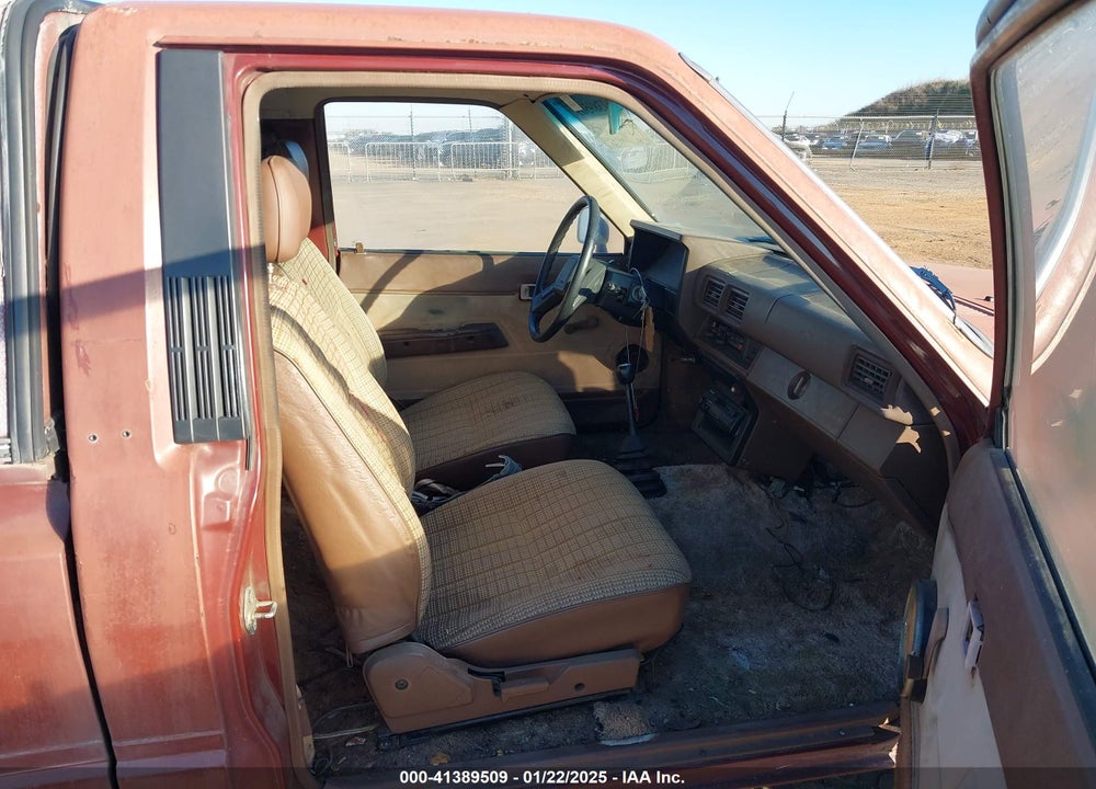1985 TOYOTA PICKUP 1/2 TON RN50 VIN: JT4RN50R8F0061254