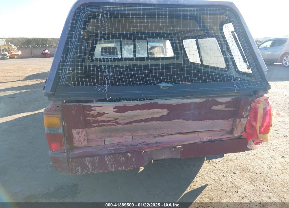 1985 TOYOTA PICKUP 1/2 TON RN50 VIN: JT4RN50R8F0061254