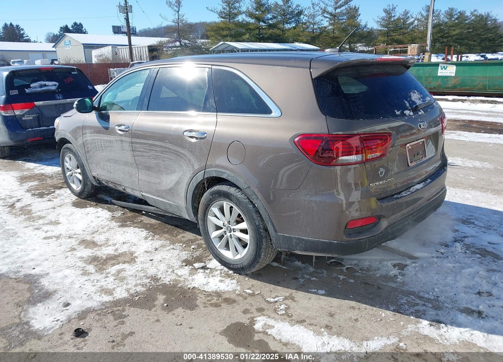 2019 KIA SORENTO 3.3L LX VIN: 5XYPGDA59KG570278
