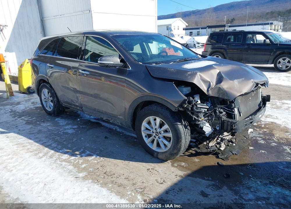 2019 KIA SORENTO 3.3L LX VIN: 5XYPGDA59KG570278