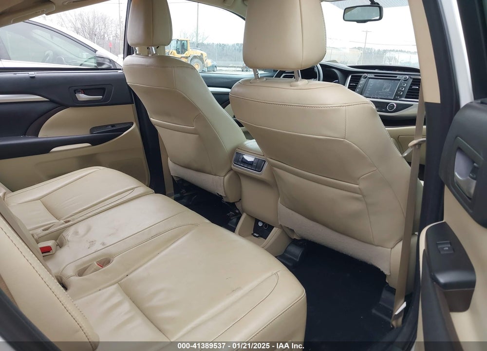2016 TOYOTA HIGHLANDER XLE V6 VIN: 5TDJKRFH6GS349462