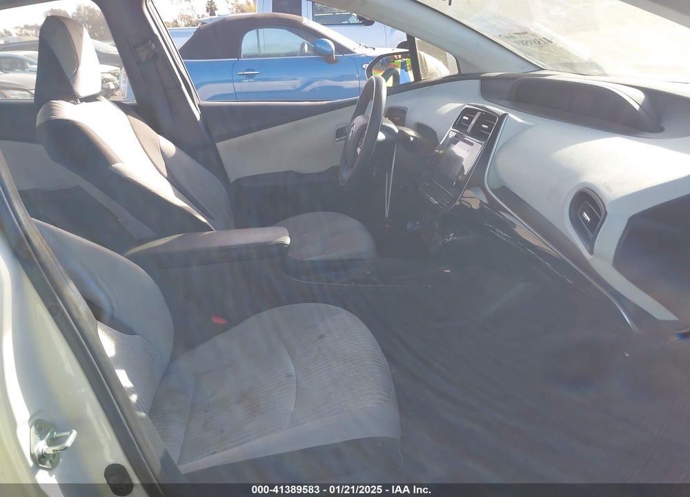 2016 TOYOTA PRIUS VIN: JTDKBRFUXG3005295