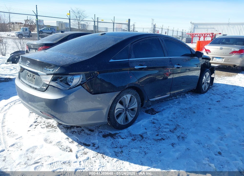 2015 HYUNDAI SONATA HYBRID VIN: KMHEC4A41FA126842