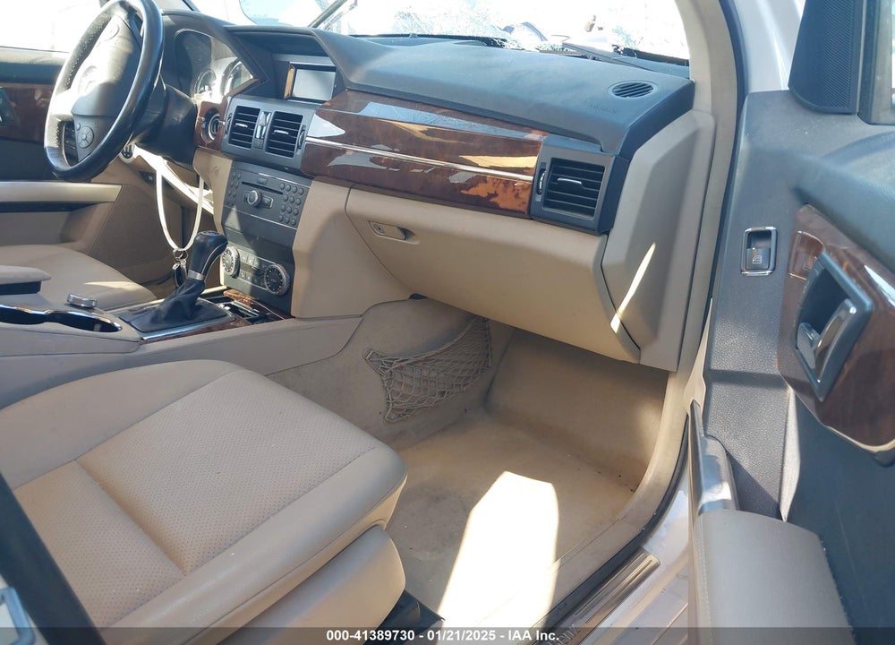 2010 MERCEDES-BENZ GLK 350 VIN: WDCGG5GB3AF387537
