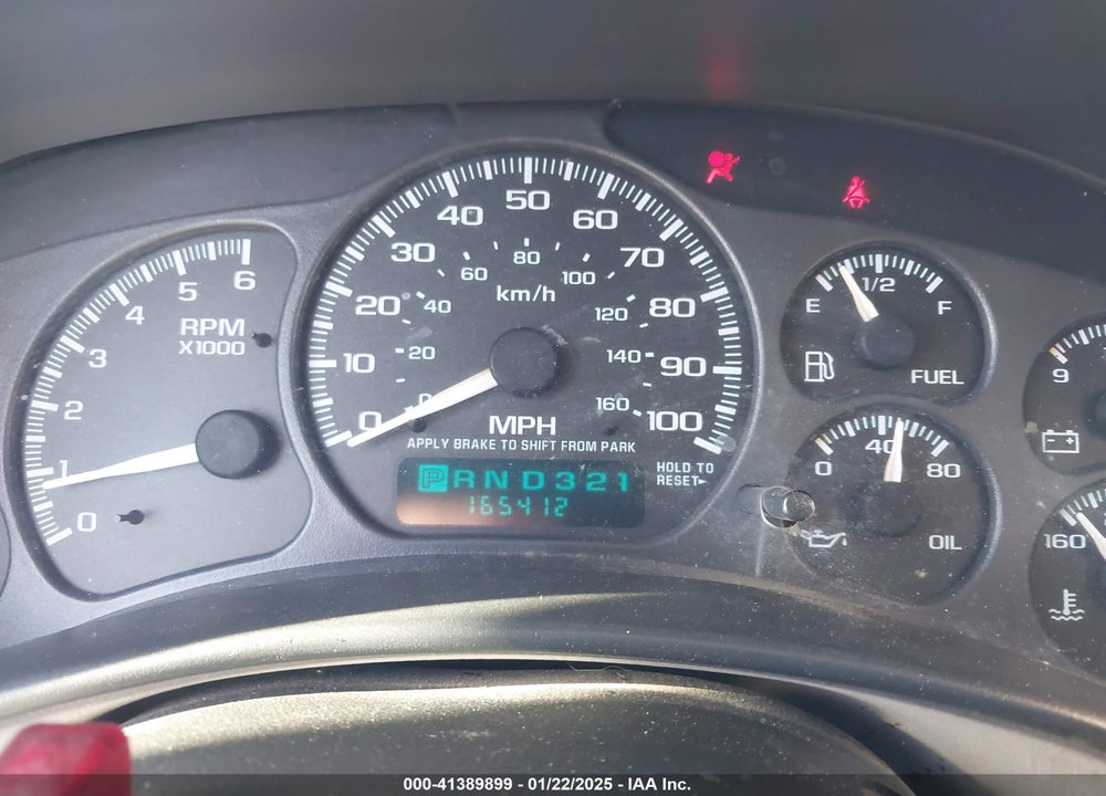 2001 CHEVROLET SUBURBAN 1500 LS VIN: 3GNEC16T61G258547