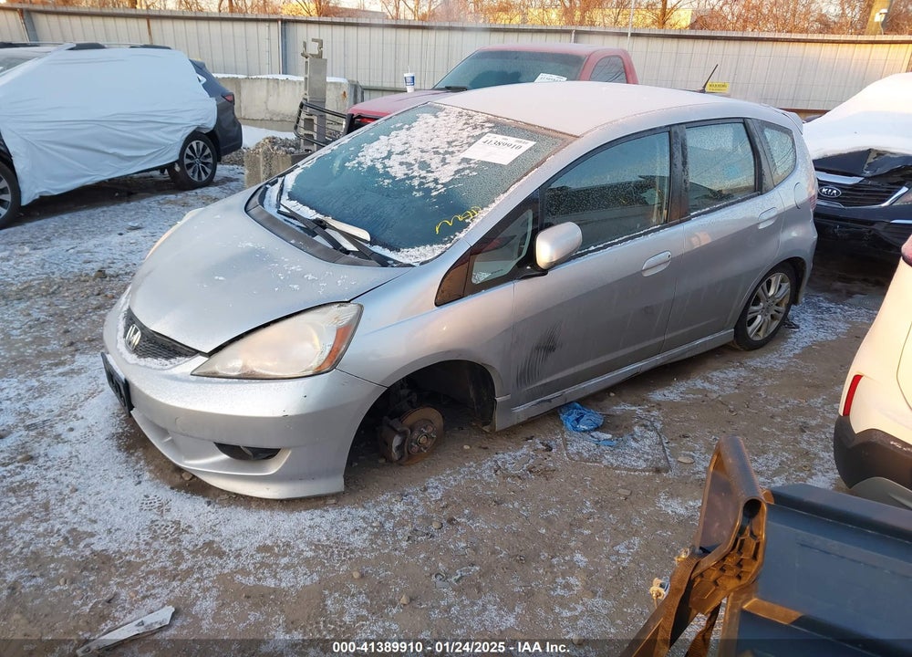 2011 HONDA FIT SPORT VIN: JHMGE8H6XBC014673