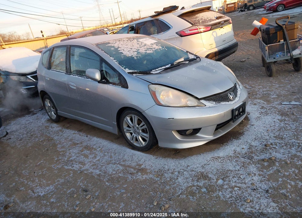 2011 HONDA FIT SPORT VIN: JHMGE8H6XBC014673