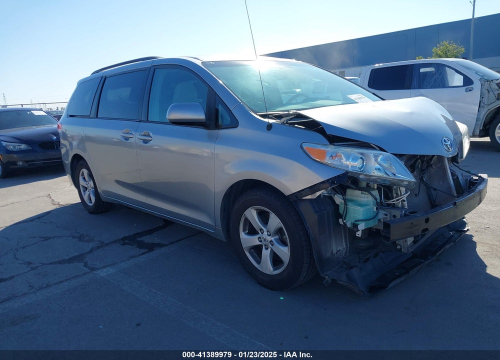 2011 TOYOTA SIENNA LE V6 VIN: 5TDKK3DC3BS175562
