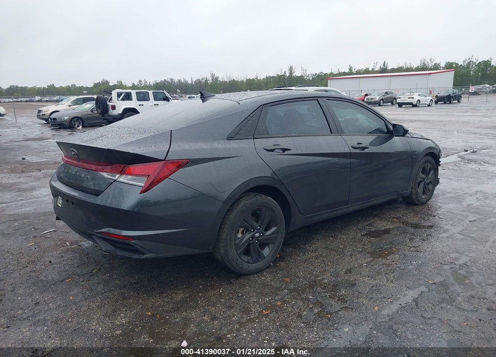 2021 HYUNDAI ELANTRA VIN: 5NPLM4AGXMH036792