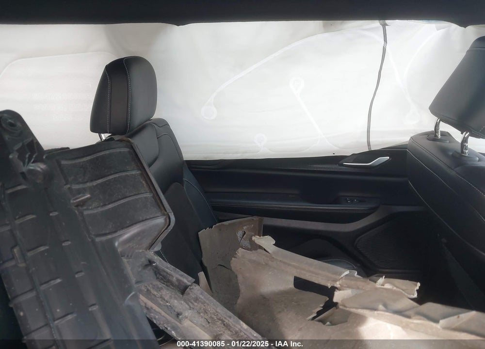 2023 JEEP GRAND CHEROKEE L ALTITUDE 4X4 VIN: 1C4RJKAG3P8894910