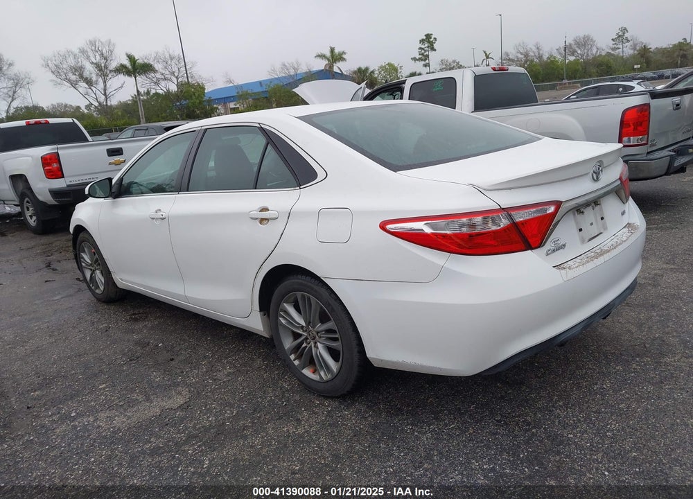 2015 TOYOTA CAMRY SE VIN: 4T1BF1FK2FU067055
