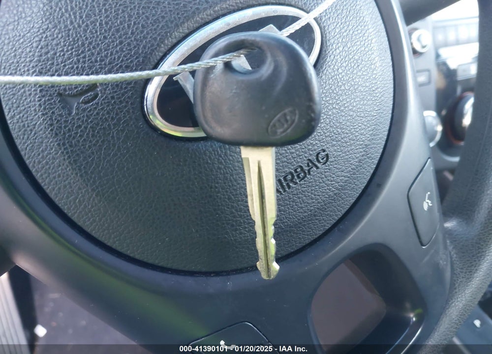 2010 KIA FORTE VIN: KNAFU4A26A5253430