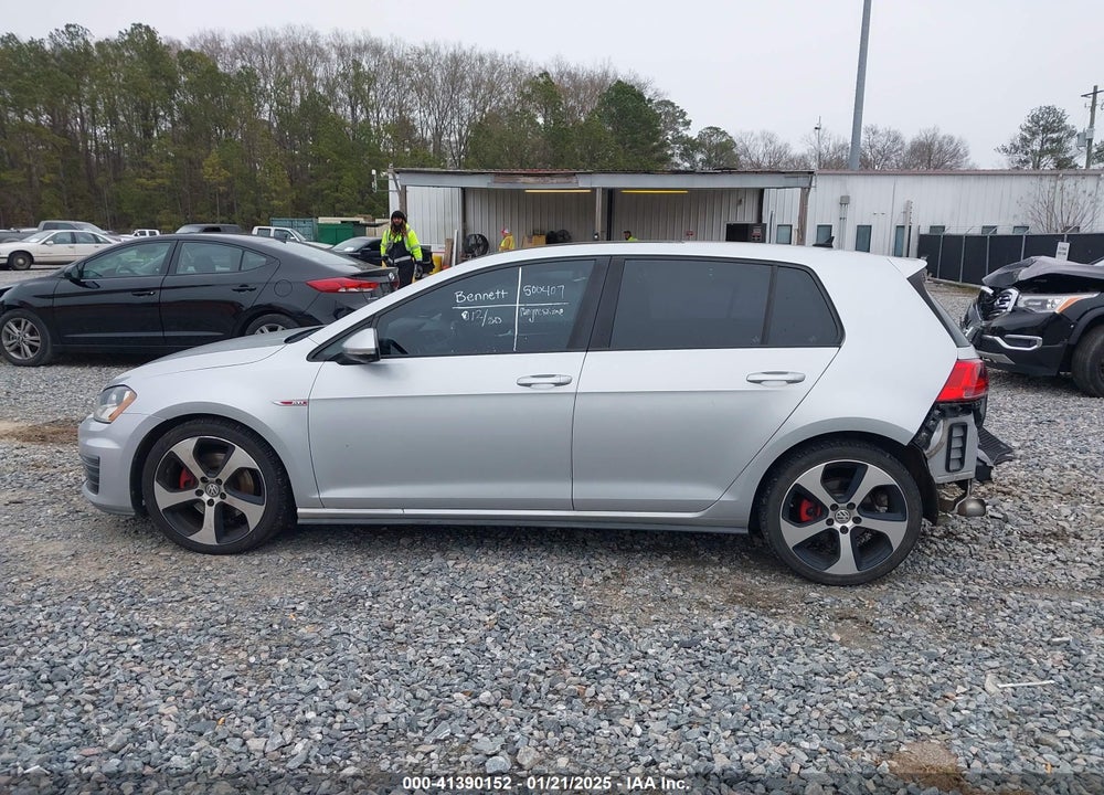 2015 VOLKSWAGEN GOLF GTI 2.0T SE 4-DOOR VIN: 3VW5T7AU9FM068078