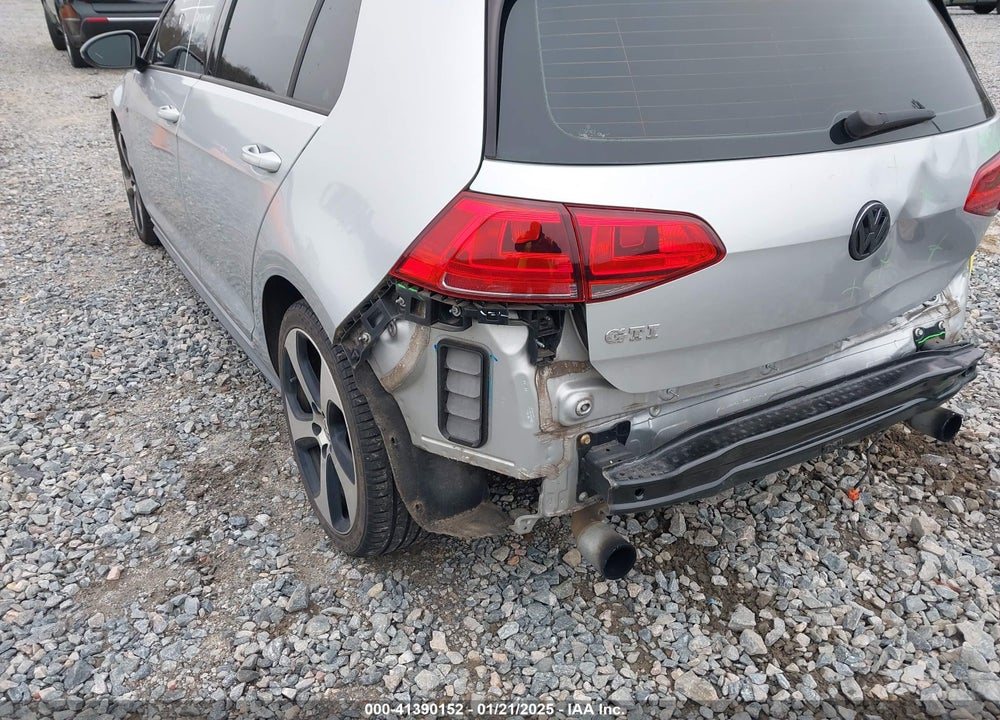 2015 VOLKSWAGEN GOLF GTI 2.0T SE 4-DOOR VIN: 3VW5T7AU9FM068078