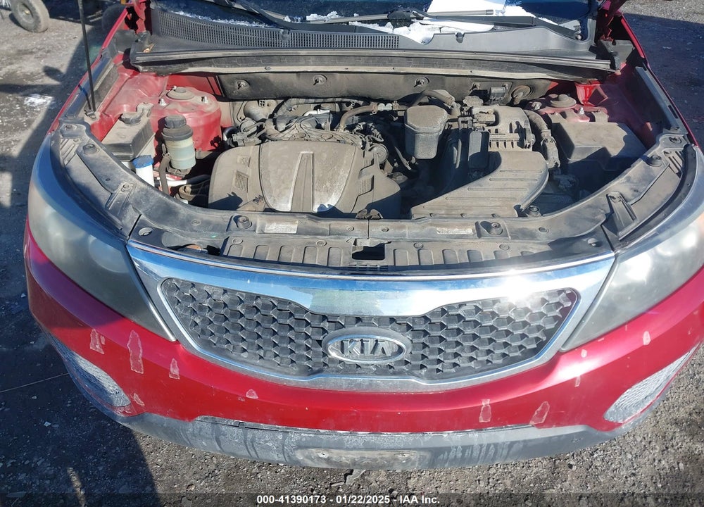 2011 KIA SORENTO LX V6 VIN: 5XYKT4A29BG085053
