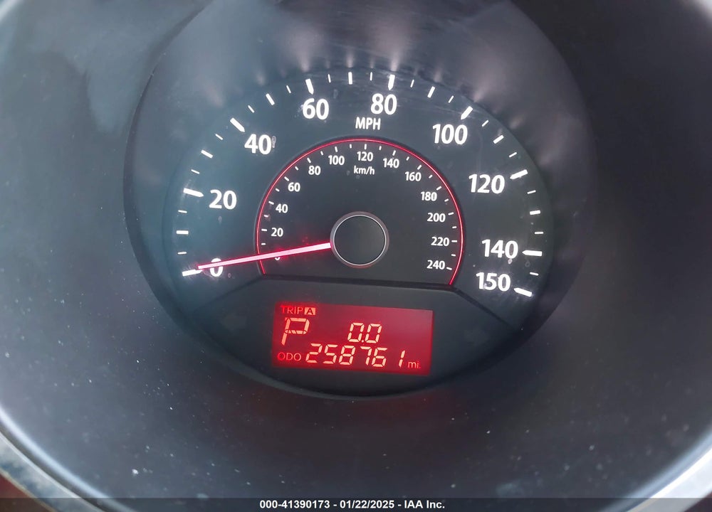 2011 KIA SORENTO LX V6 VIN: 5XYKT4A29BG085053