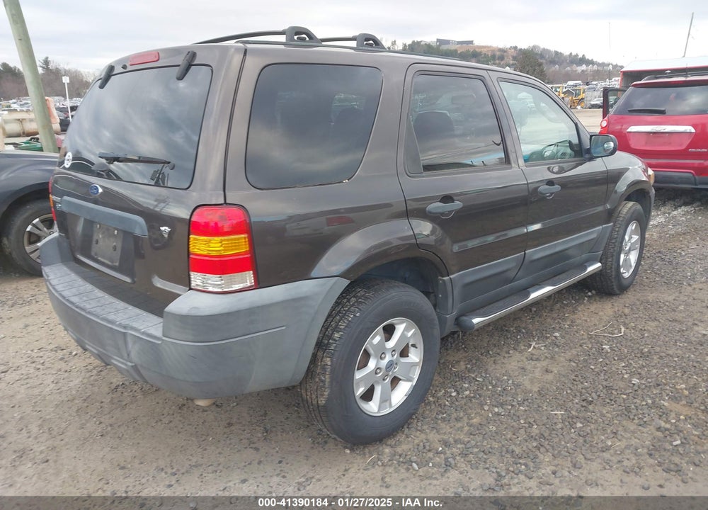 2007 FORD ESCAPE XLT/XLT SPORT VIN: 1FMCU03177KB35184