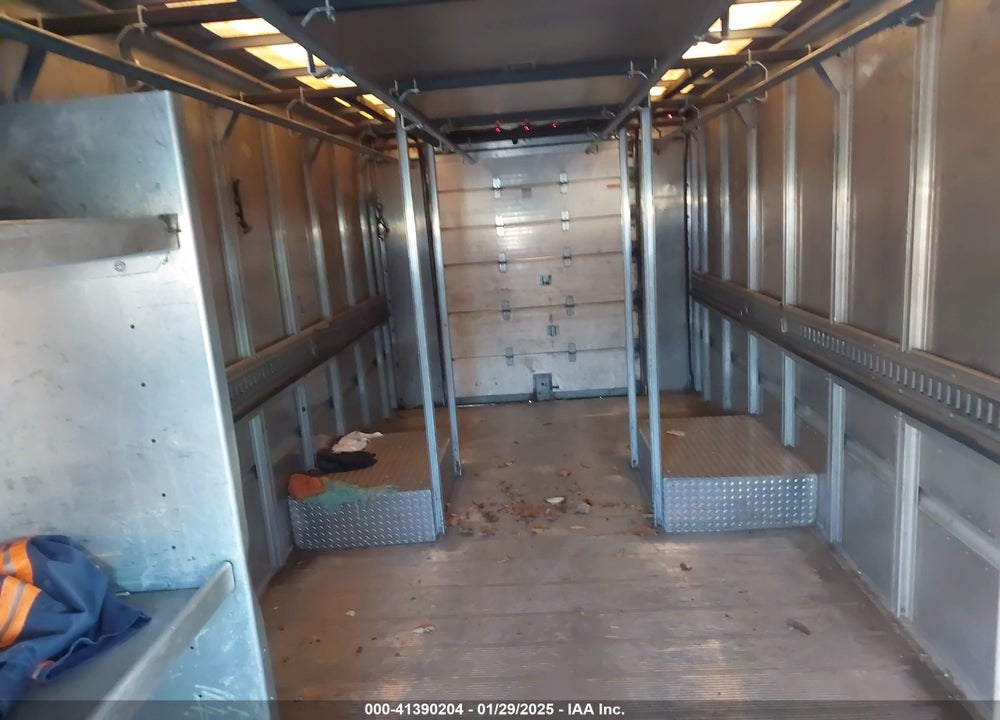 2010 FREIGHTLINER CHASSIS M LINE WALK-IN VAN VIN: 4UZAAPDUXACAS1637