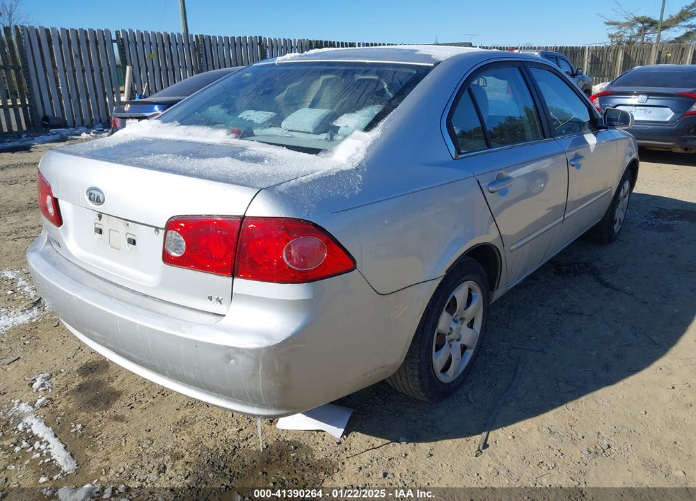 2008 KIA OPTIMA VIN: KNAGE123X85238124