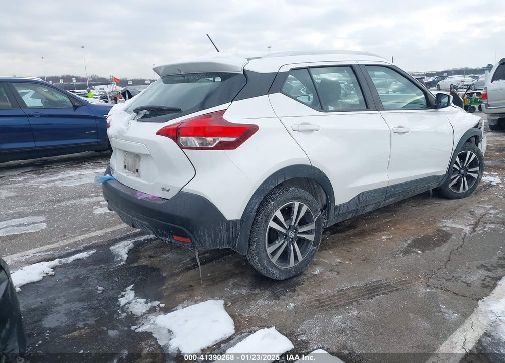 2019 NISSAN KICKS SV VIN: 3N1CP5CU0KL542096