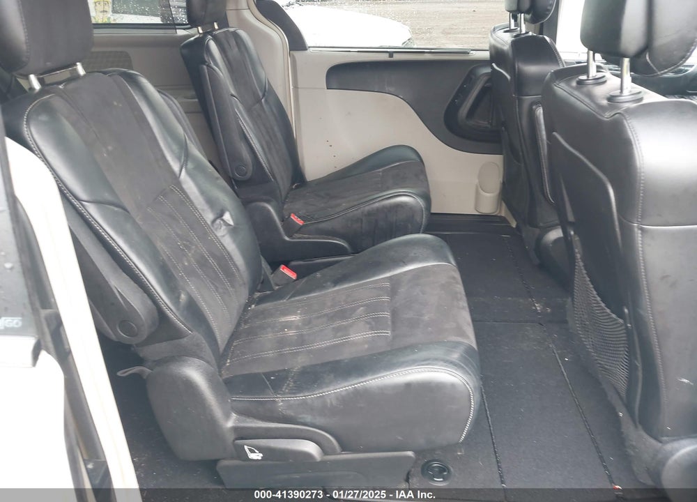 2014 CHRYSLER TOWN & COUNTRY TOURING-L 30TH ANNIVERSARY VIN: 2C4RC1CG5ER251896