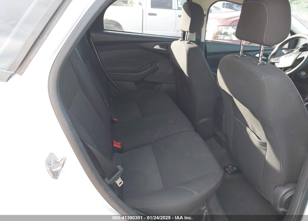 2018 FORD FOCUS VIN: 1FADP3K28JL262481
