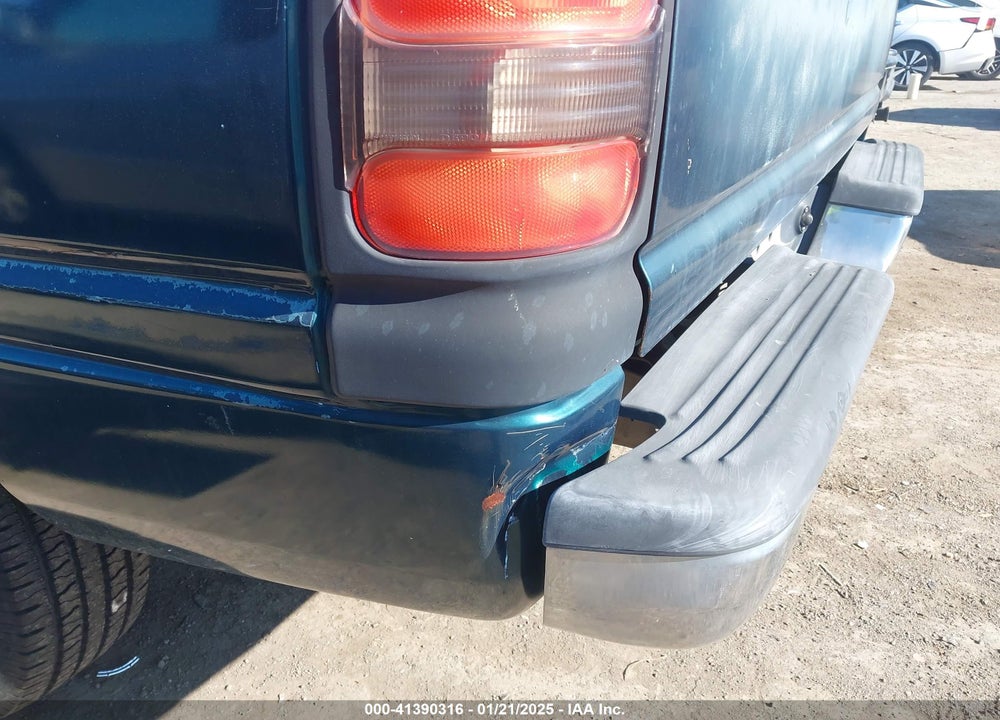 1996 DODGE RAM 1500 VIN: 3B7HC13Y1TG147753