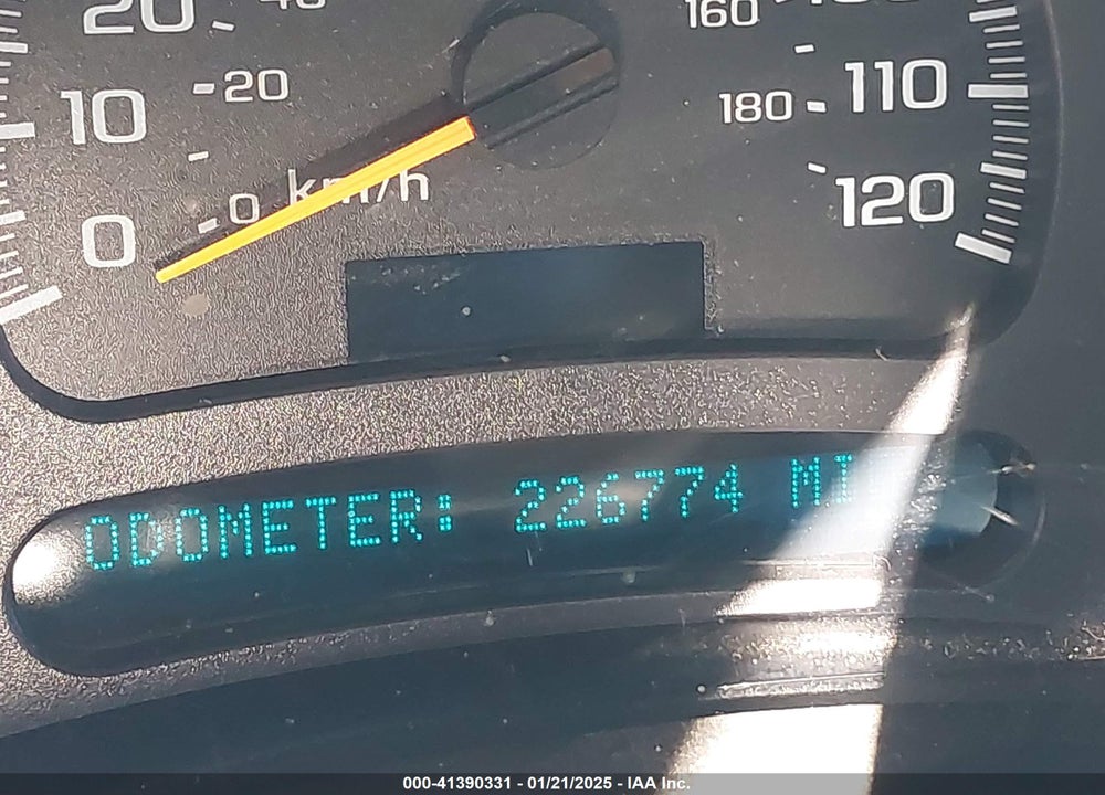 2003 CHEVROLET TAHOE LT VIN: 1GNEK13T93R153186