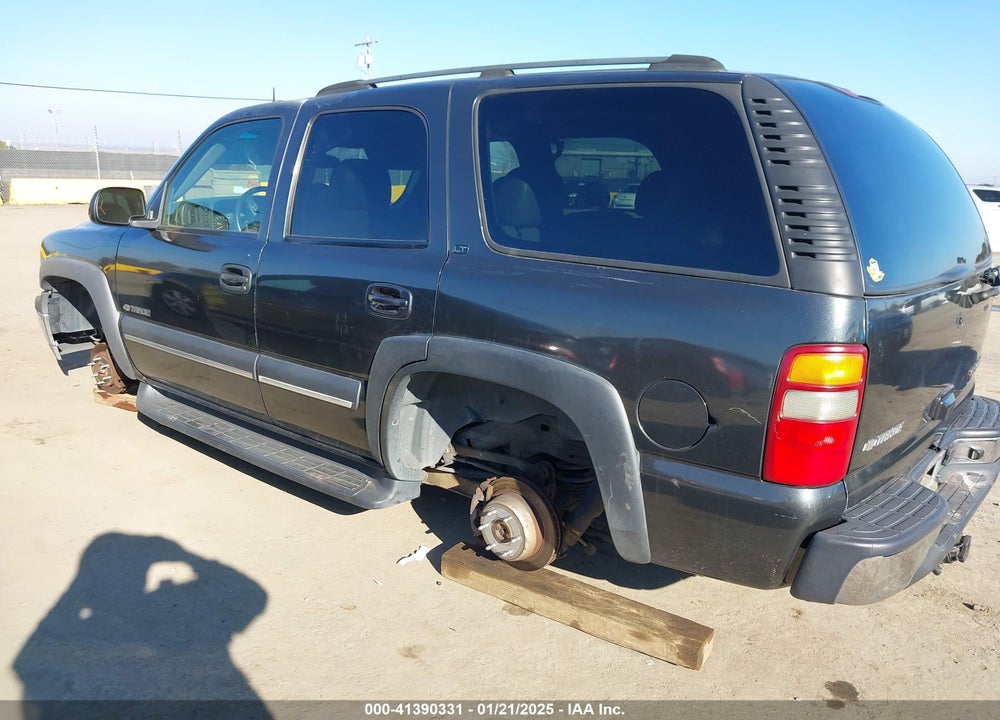 2003 CHEVROLET TAHOE LT VIN: 1GNEK13T93R153186