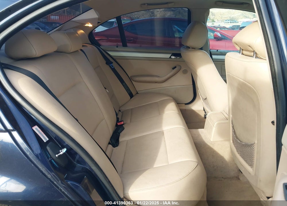 2004 BMW 325I VIN: WBAET37404NJ45309